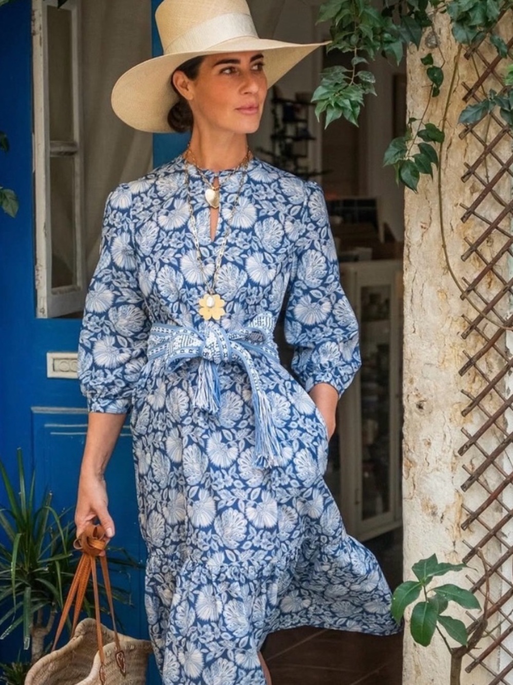 J. McLaughlin Cerina Blue Floral Silk Blend Midi Dress Euro Summer Coastal M - Picture 2 of 12